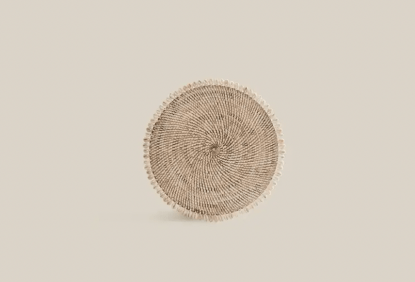 modern_island_placemat_with_shell_natural.jpg