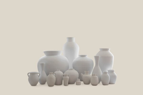 modern_ceramic_white_vases.jpg