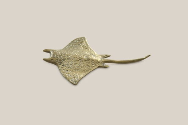 Manta Ray Bronze Decor